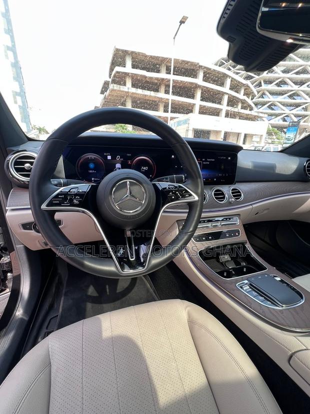Mercedes-Benz E350 2023 Black