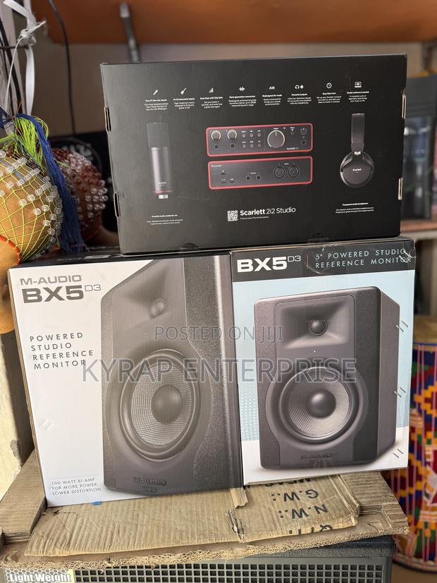Scarlet 2i2 4th Gen Bundle Studio Set Combo With M Audio · Photo 4