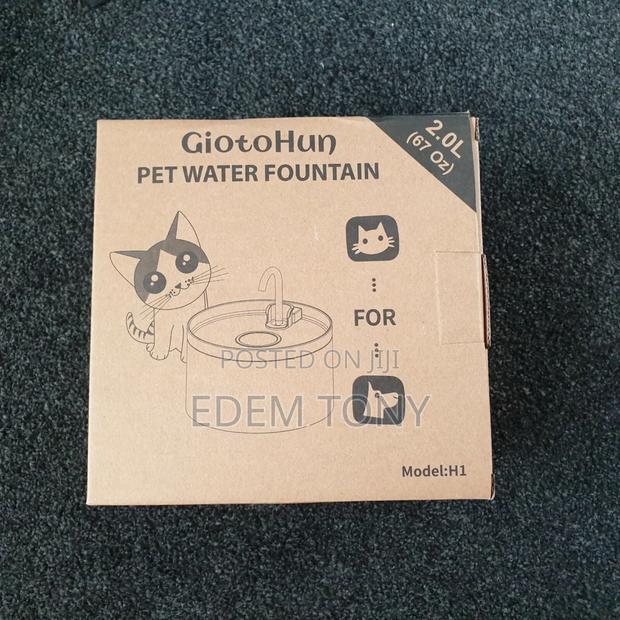 Giotohun Model H1 Pet Water Fountain.