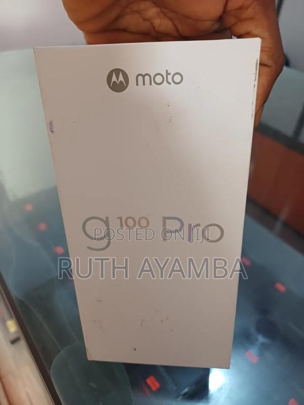 New Motorola Moto G86 12 GB Yellow photo 2