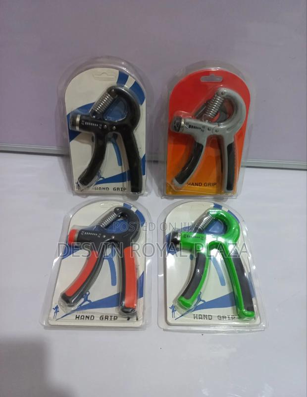 Adjustable Hand Grip · Photo 1