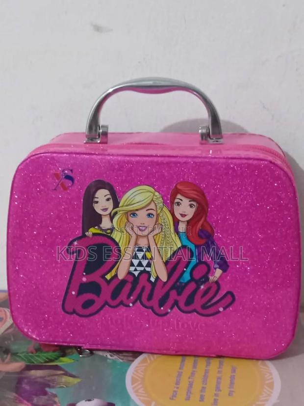 Barbie Makeup Set for Kids photo 2
