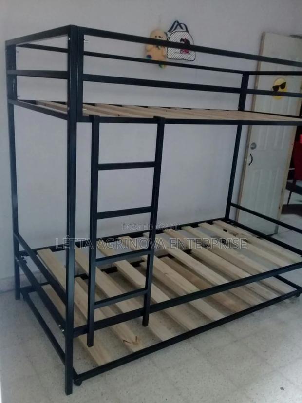 Detachable Modern Metal Bunk Bed Frame · Photo 4