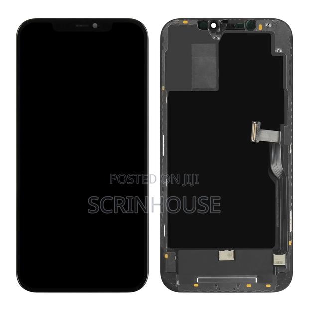 iPhone 12 Pro Max Screen Replacement · Photo 4