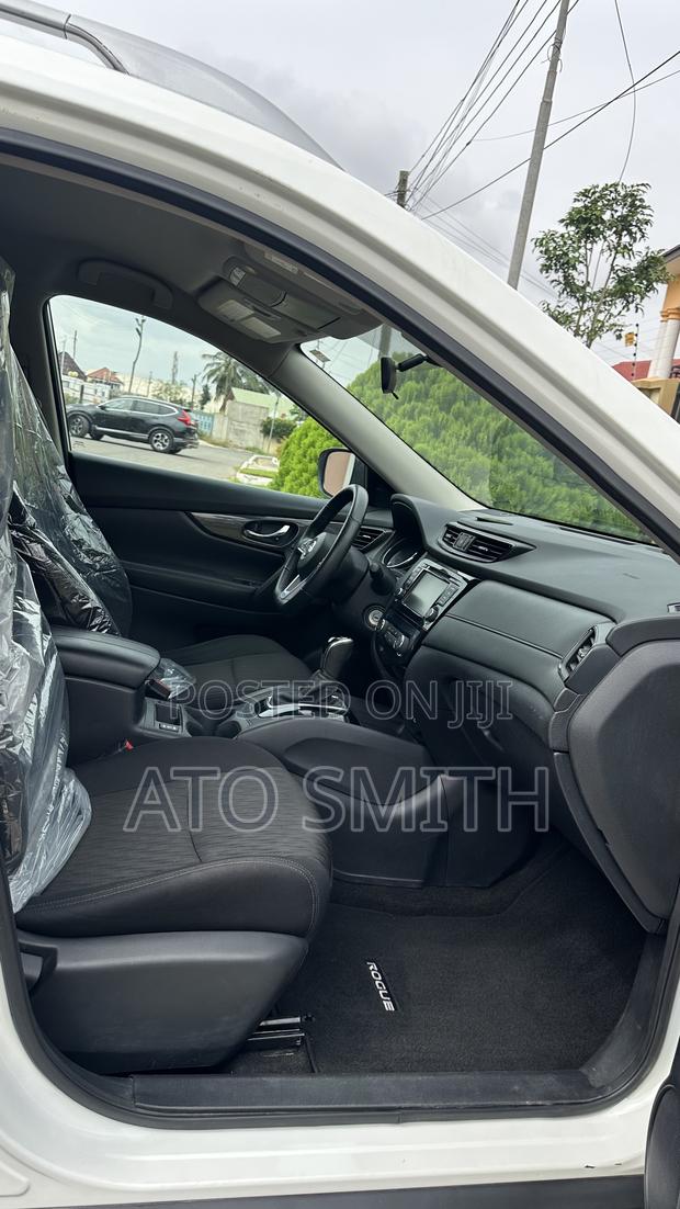Nissan Rogue 2020 White · Photo 4