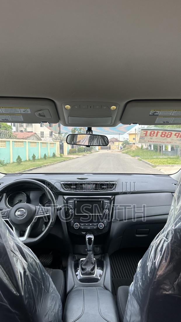 Nissan Rogue 2020 White · Photo 3