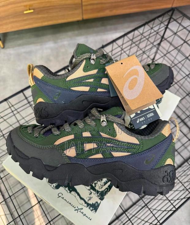 Asics Gel-Pickax Modern Safari Sneakers