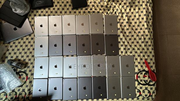 New Apple iPad mini 2 64 GB Silver photo 4