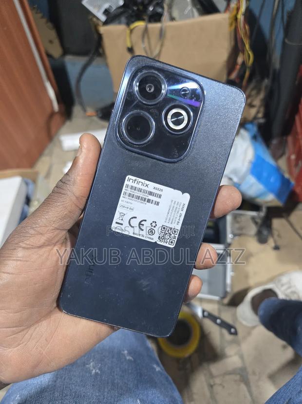 Infinix Hot 40i 256 GB Black