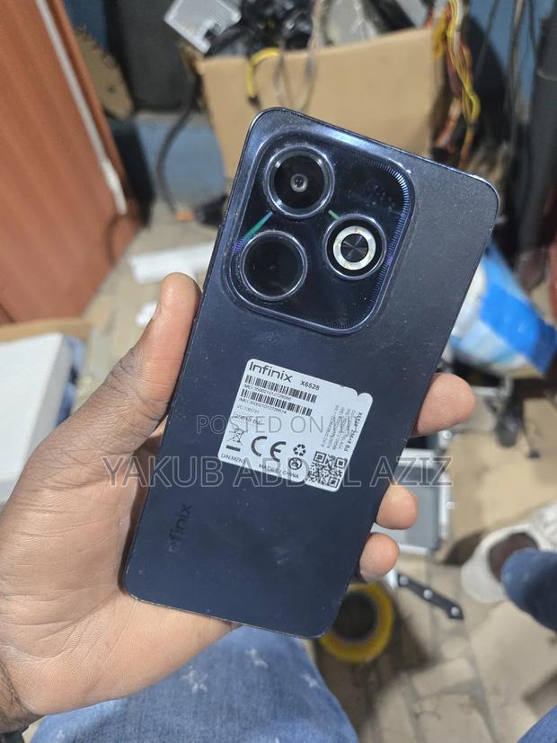 Infinix Hot 40i 256 GB Black photo 5
