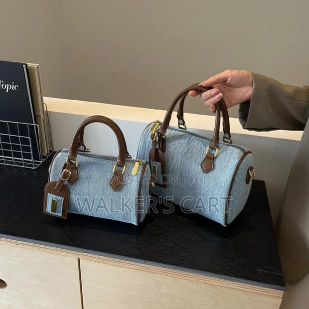 Handbag Stylish Practical Everyday Bag photo 2
