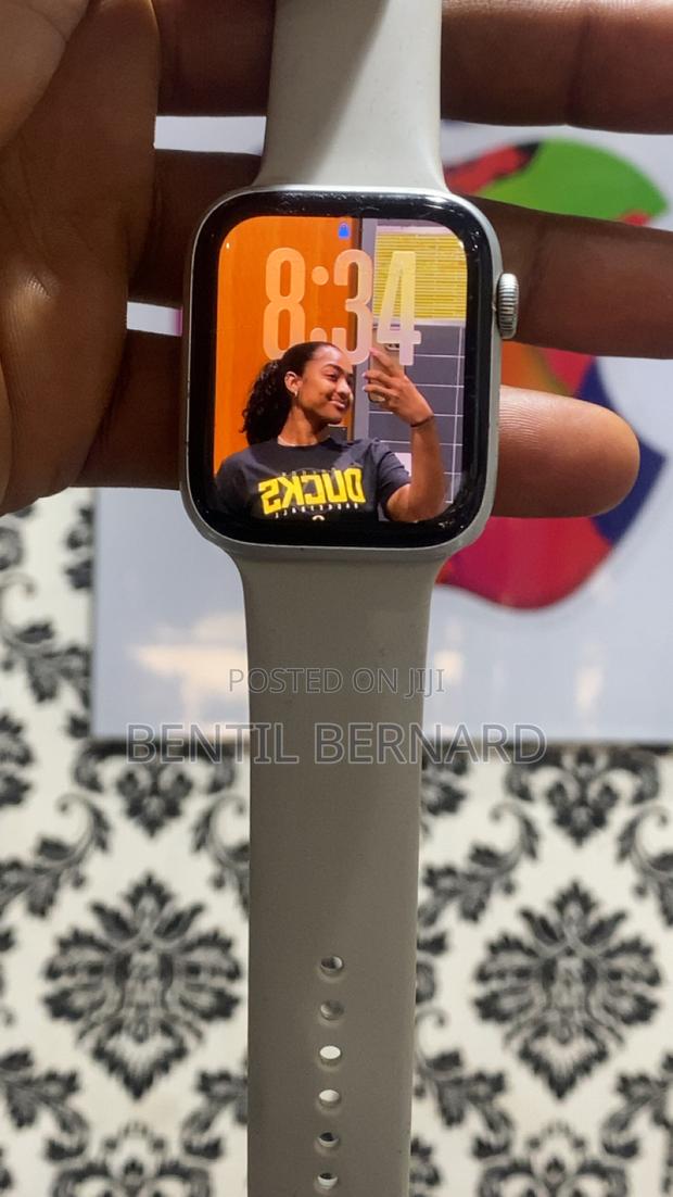 Apple Watch Series Se 2nd Generation 44mm photo 7