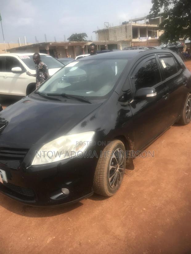 Toyota Auris 2010 Black