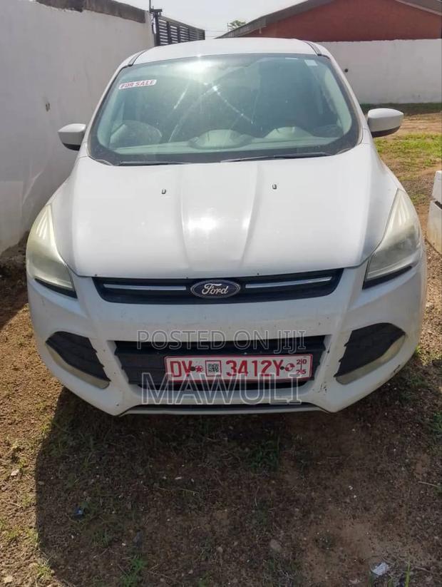 Ford Escape SE 4dr SUV (1.6L 4cyl Turbo 6A) 2015 White