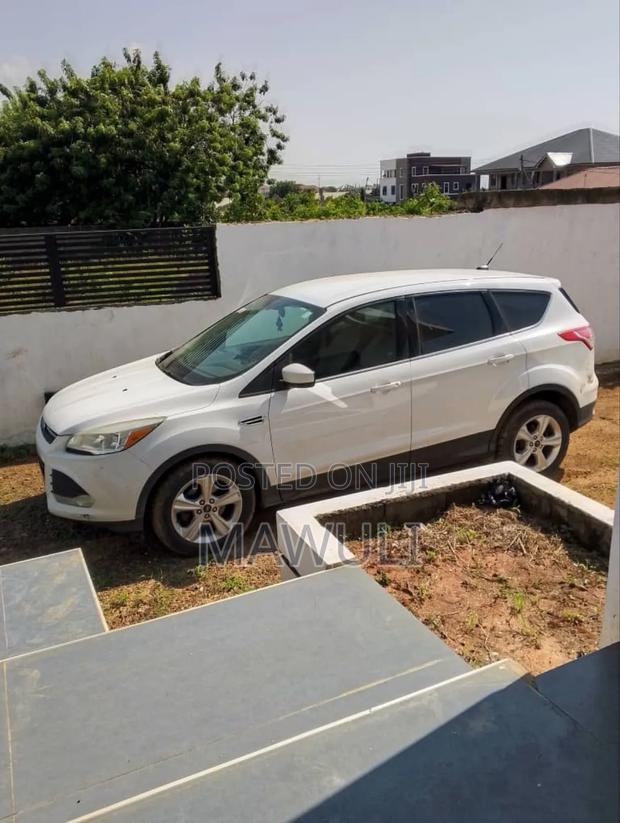 Ford Escape SE 4dr SUV (1.6L 4cyl Turbo 6A) 2015 White