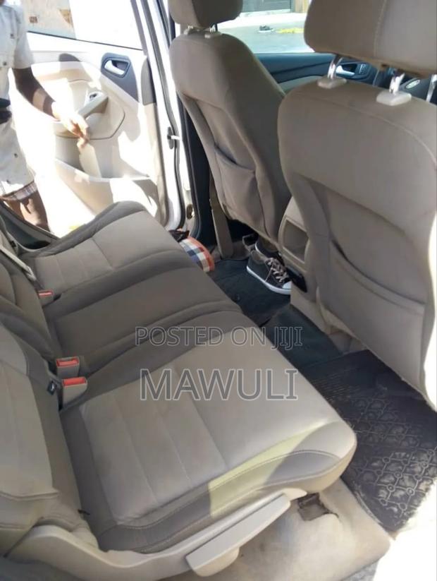 Ford Escape SE 4dr SUV (1.6L 4cyl Turbo 6A) 2015 White