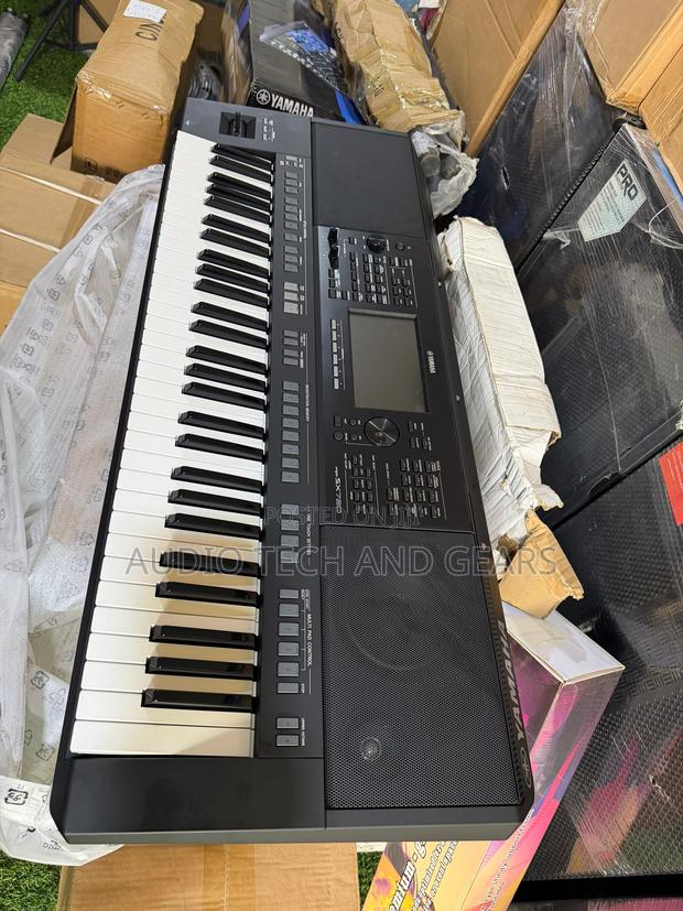 Yamaha PSR-Sx720 Electronic Keyboard · Photo 4