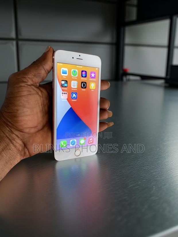 Apple iPhone 6s Plus 128 GB Gold · Photo 1