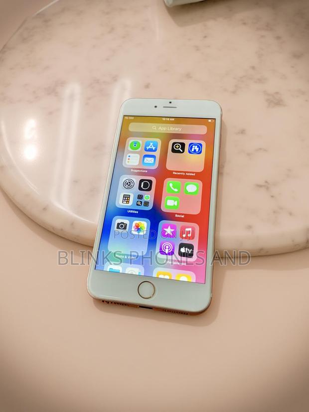 Apple iPhone 6s Plus 128 GB Gold · Photo 1