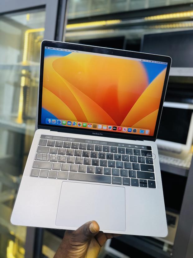 Laptop Apple MacBook Pro 2017 16GB Intel Core i7 SSD 1T photo 2