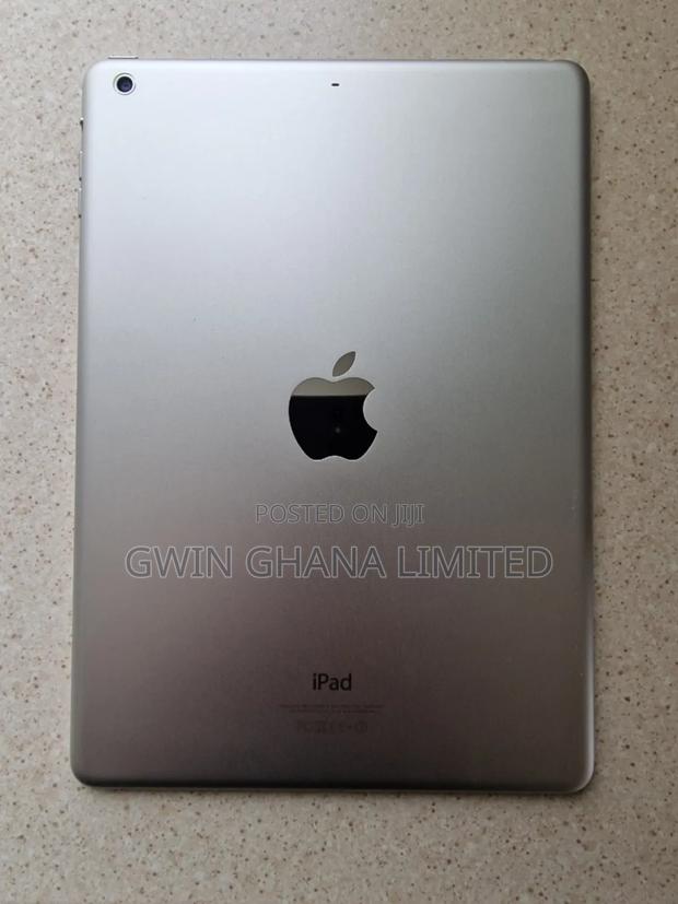 Apple iPad 9.7 32 GB Silver photo 2