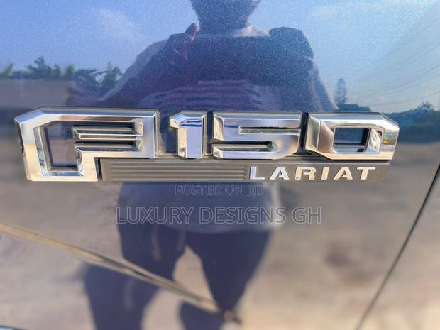 Ford F-150 2019 Black photo 10