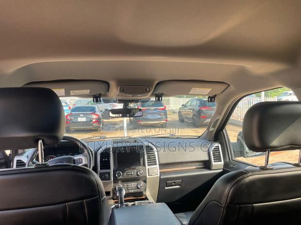 Ford F-150 2019 Black photo 8