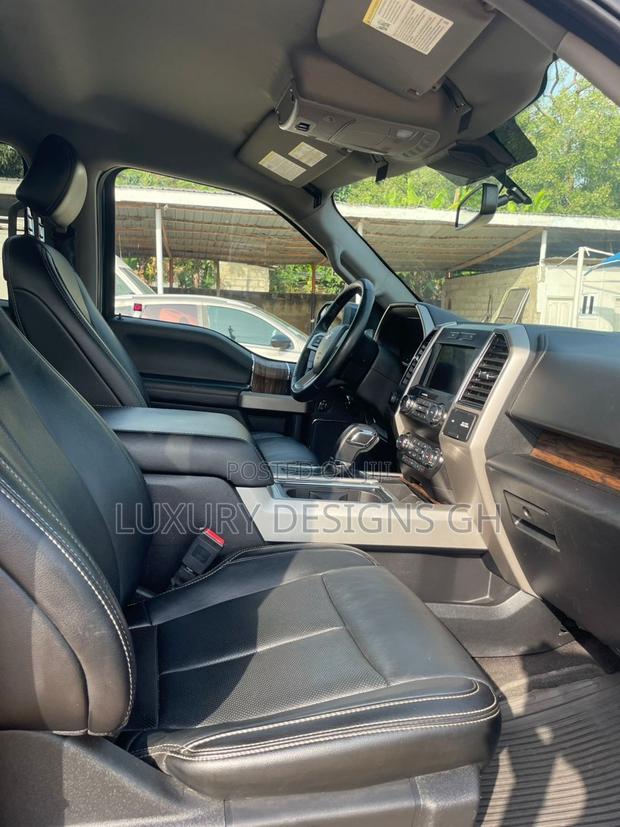 Ford F-150 2019 Black photo 3