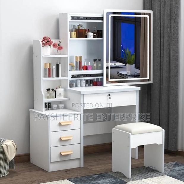 Vanity Dressing Mirror With Led Light 970 Cedis photo 2