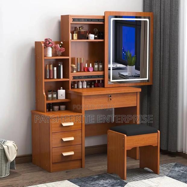 Vanity Dressing Mirror With Led Light 970 Cedis photo 3