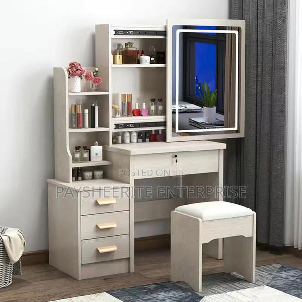 Vanity Dressing Mirror With Led Light 970 Cedis photo 4