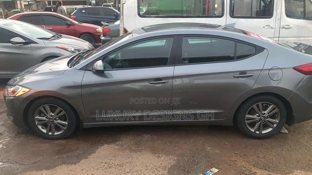 Hyundai Elantra 2017 Gray