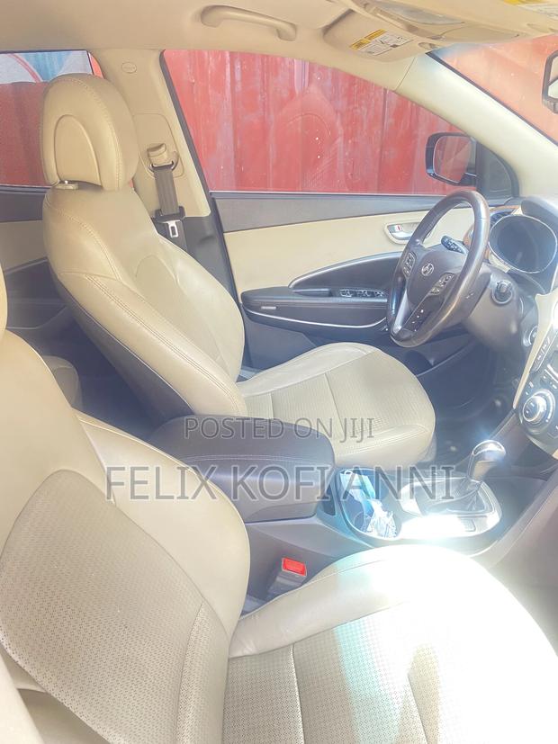 Hyundai Santa Fe 2014 Red