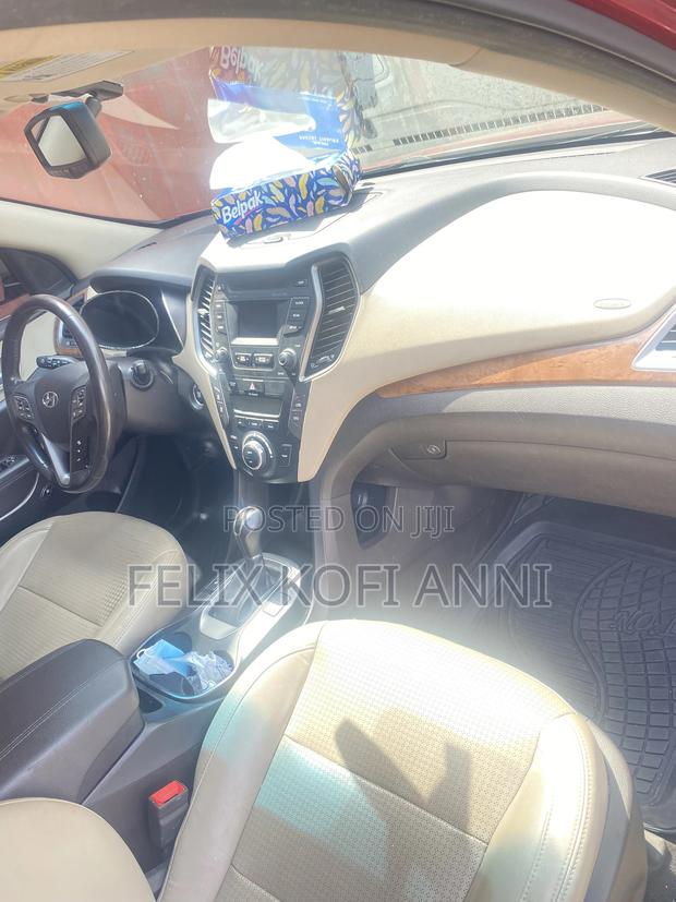 Hyundai Santa Fe 2014 Red