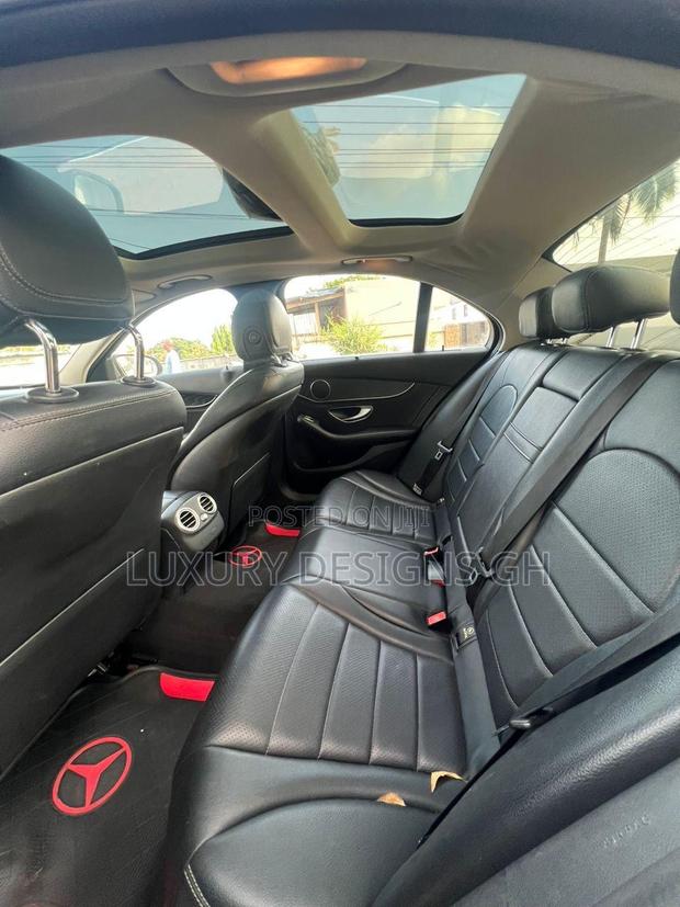 Mercedes-Benz C300 2016 Gray photo 2