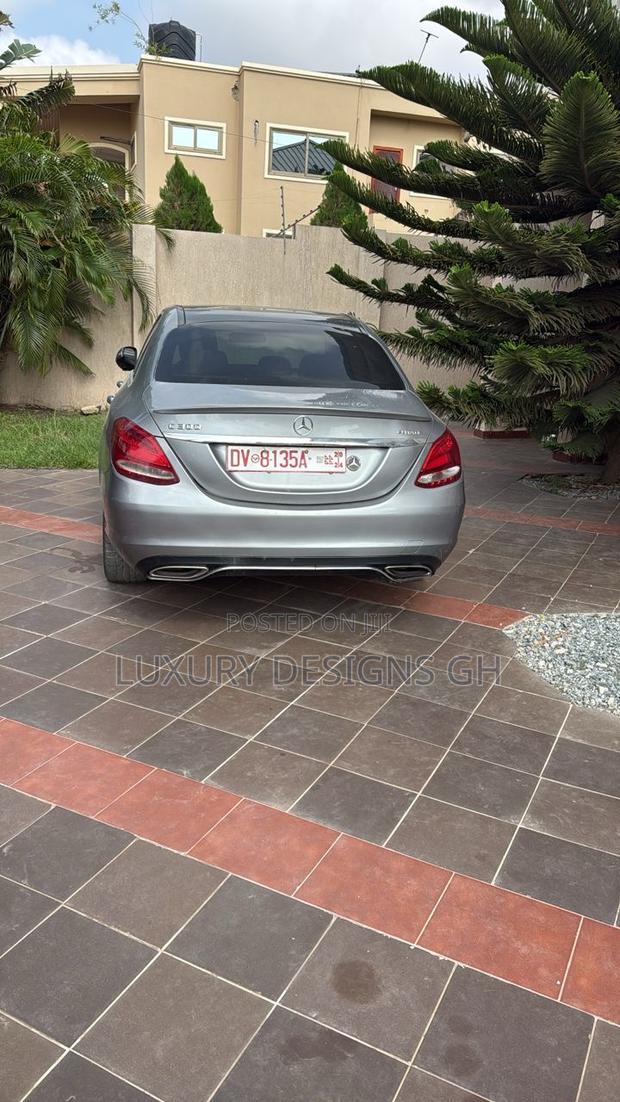 Mercedes-Benz C300 2016 Gray photo 7