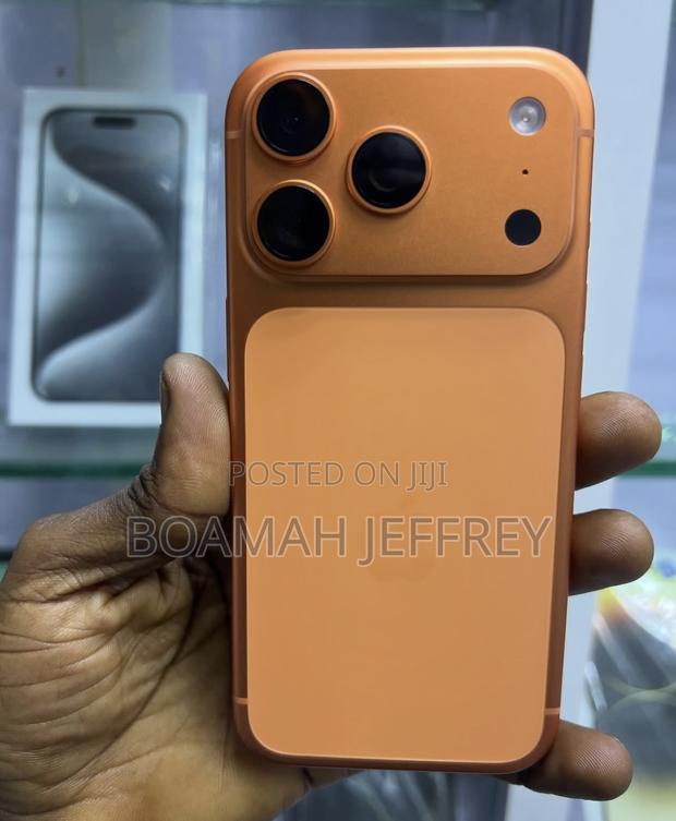 New Apple iPhone 17 Pro 512 GB Orange · Photo 4
