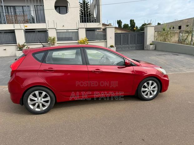 Hyundai Accent GS 4dr Hatchback (1.6L 4cyl 6A) 2015 Red