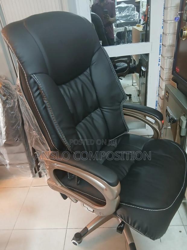 Masters Executive Office Chair · Photo 3