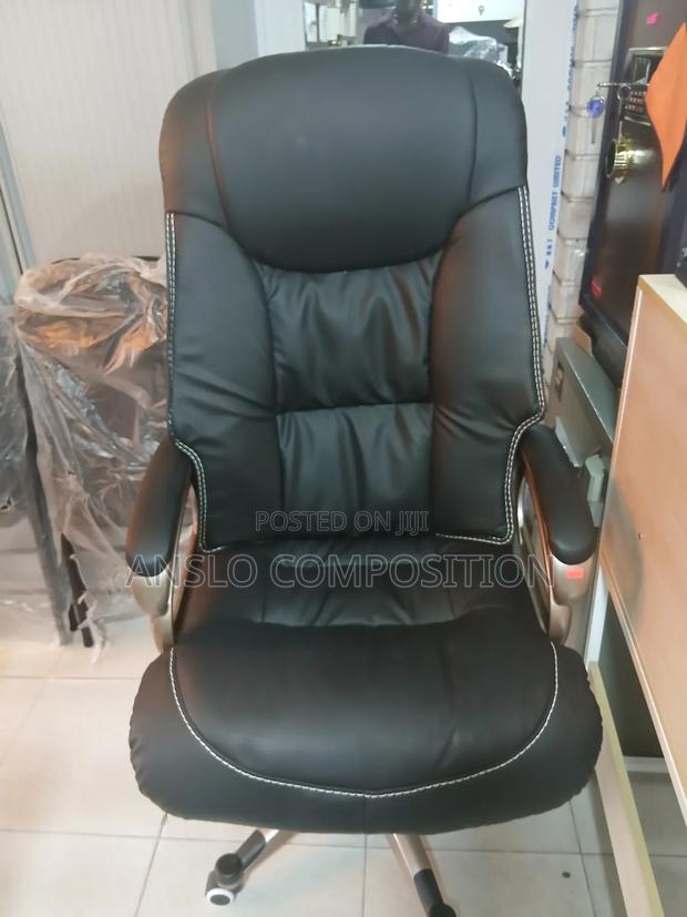 Masters Executive Office Chair · Photo 4
