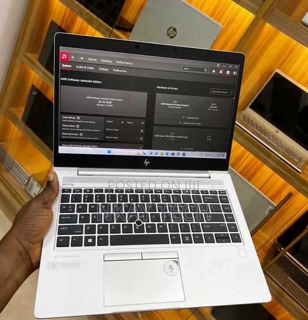 New Laptop HP EliteBook 840 G5 8GB AMD Ryzen 5 SSD 256GB