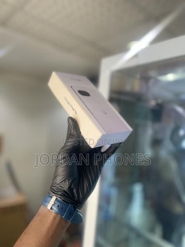 New Google Pixel 9a 128 GB White photo 3