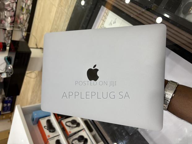 Laptop Apple MacBook Pro 2022 M2 8GB Apple M2 SSD 256GB photo 2