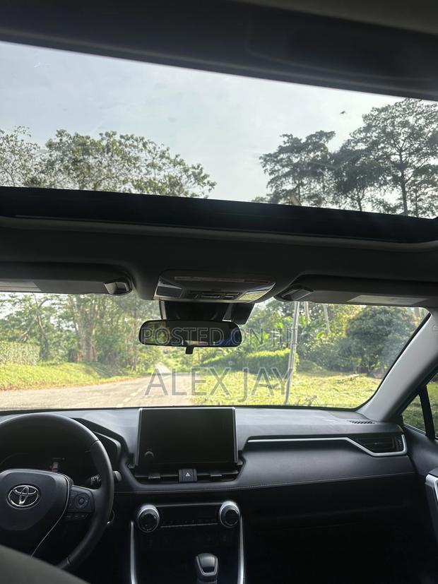 Toyota RAV4 XLE AWD 2023 Black