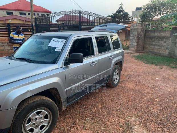 Jeep Patriot Latitude FWD 2016 Silver