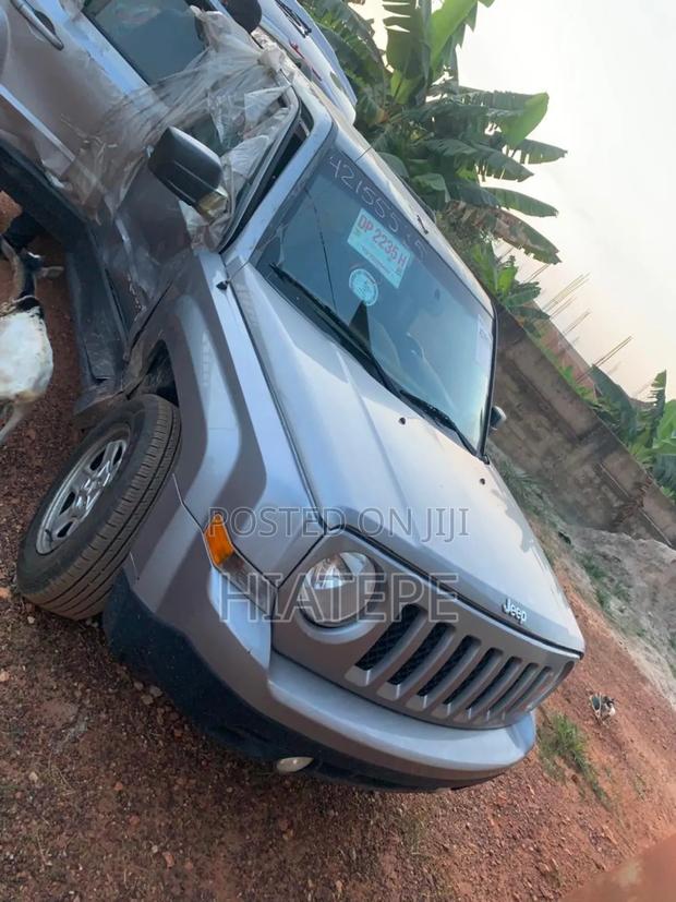 Jeep Patriot Latitude FWD 2016 Silver