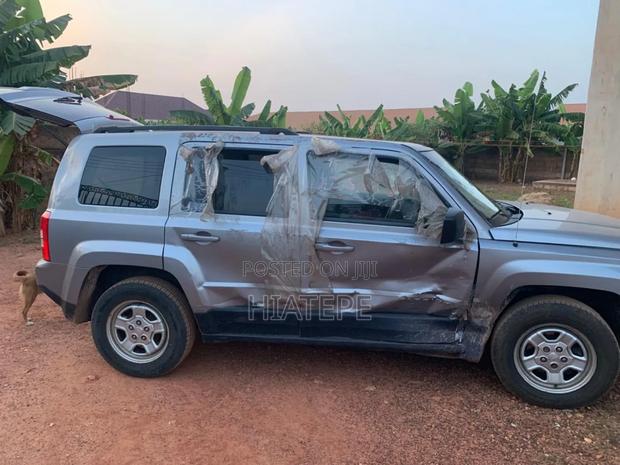 Jeep Patriot Latitude FWD 2016 Silver