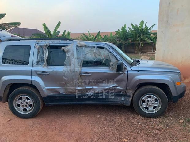 Jeep Patriot Latitude FWD 2016 Silver