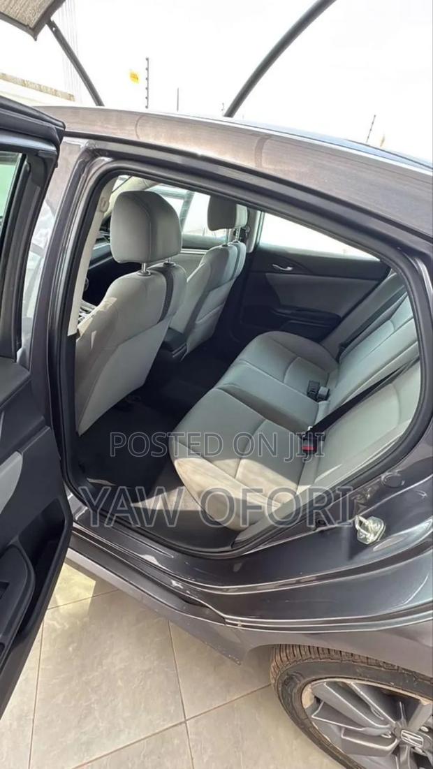 Honda Civic 2019 Gray