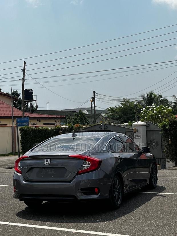 Honda Civic 2017 Gray photo 3